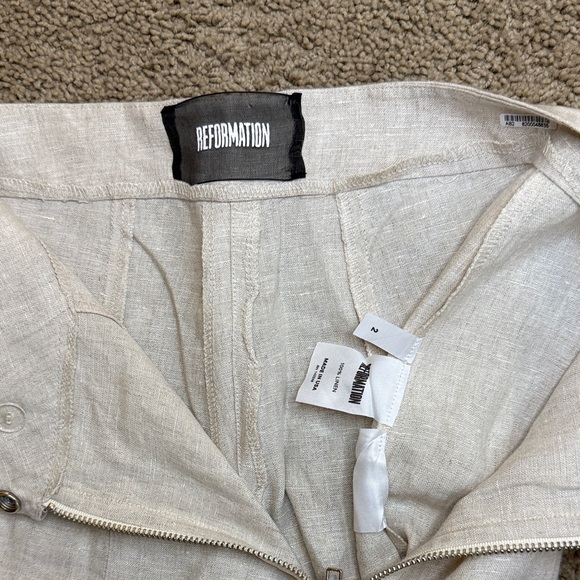 Reformation | Light Linen Wide-Leg Pants in Off-White | Size 2 - Picture 2 of 2